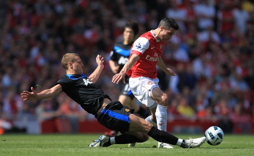 他在场上依 他在场上依